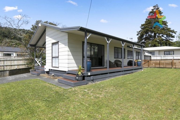 Photo of property in 16a Kairimu Street, Stokes Valley, Lower Hutt, 5019