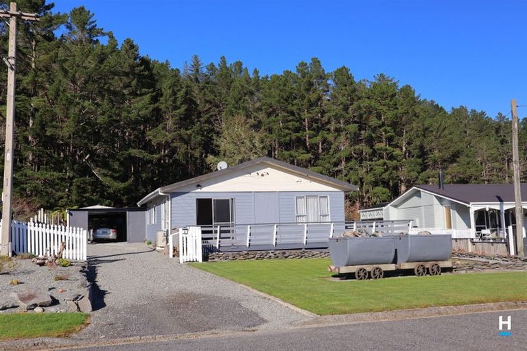 Photo of property in 2 Mawhera Street, Dobson, Greymouth, 7805