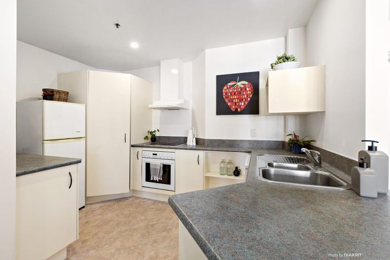 Photo of property in Courtenay Apartments, 403/120 Courtenay Place, Te Aro, Wellington, 6011