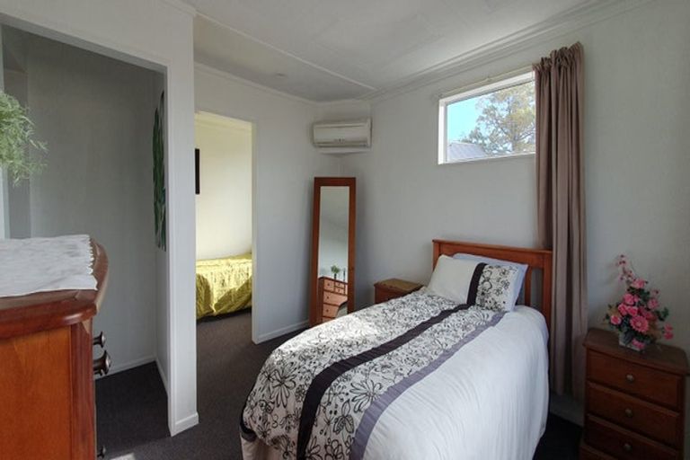 Photo of property in 17b Ruskin Terrace, Caversham, Dunedin, 9012