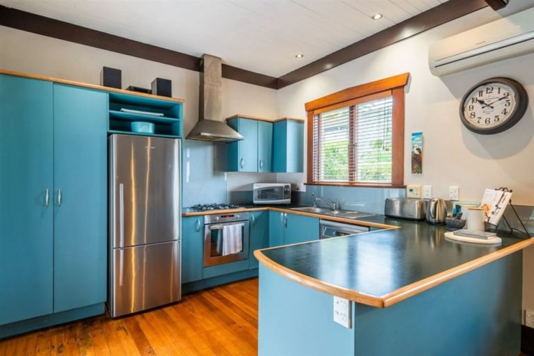 Photo of property in 2/10 Birkley Road, Bayswater, Auckland, 0622