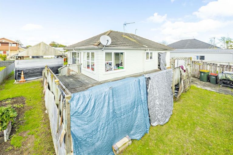 Photo of property in 2/32 Royton Avenue, Mangere East, Auckland, 2024