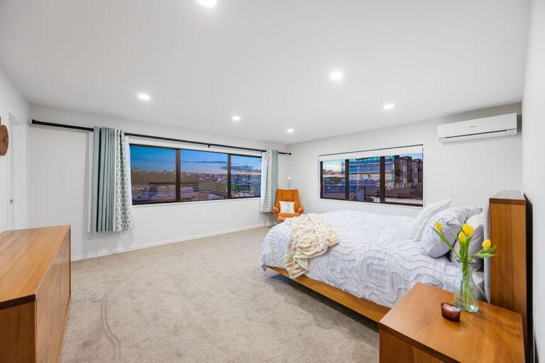 Photo of property in 41 Windlass Street, Long Bay, Auckland, 0630