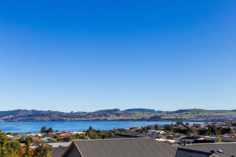 Photo of property in 20 Botanical Heights Drive, Waipahihi, Taupo, 3330