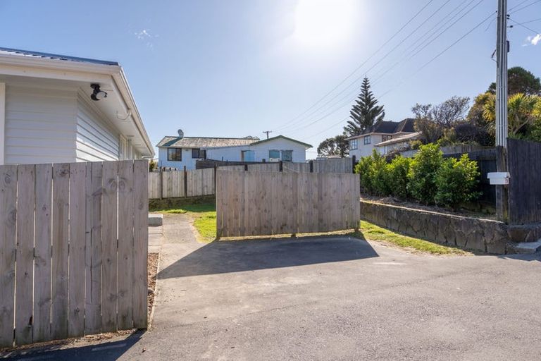 Photo of property in 23 Dorset Grove, Cannons Creek, Porirua, 5024