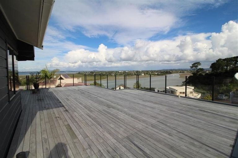 Photo of property in 7 Constable Lane, West Harbour, Auckland, 0618