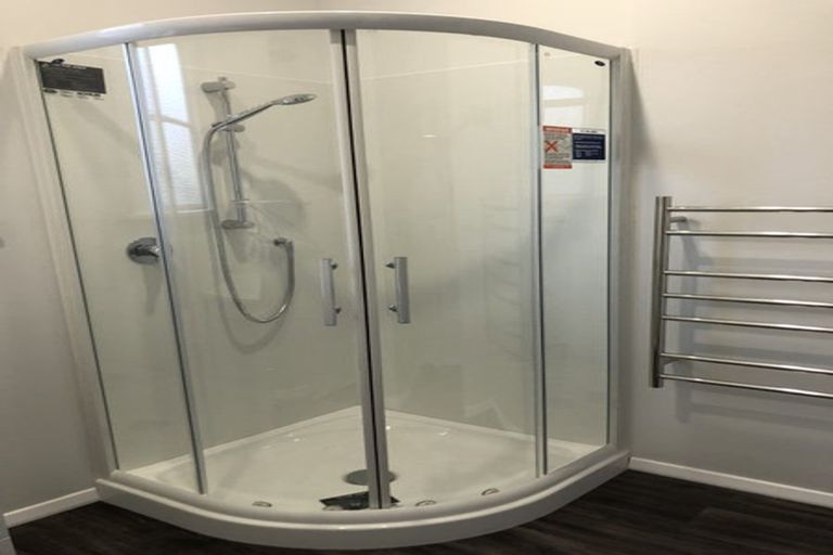 Photo of property in 33 Hindmarsh Street, Johnsonville, Wellington, 6037