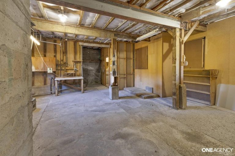 Photo of property in 9 Woodstock Terrace, Tawa, Wellington, 5028