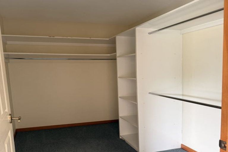 Photo of property in 1/5 Chateau Drive, Burnside, Christchurch, 8053