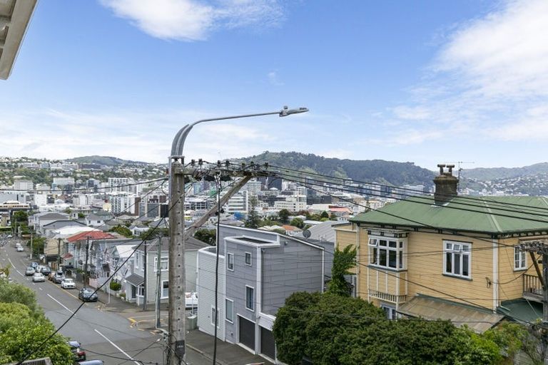 Photo of property in 96 Pirie Street, Mount Victoria, Wellington, 6011