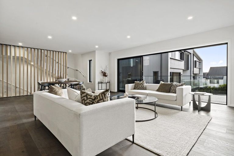 Photo of property in 8 Stockade View Lane, Howick, 2014