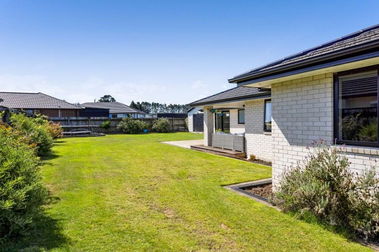 Photo of property in 10 Mercade Close, Stratford, 4332