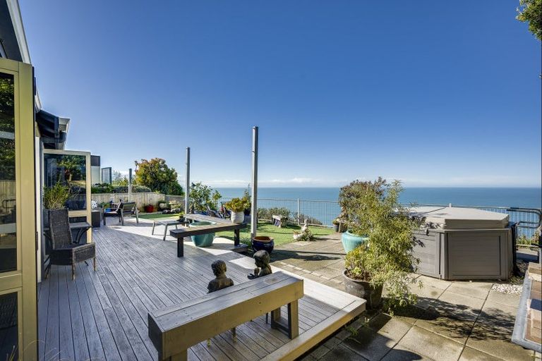 Photo of property in 130a Priestley Terrace, Bluff Hill, Napier, 4110