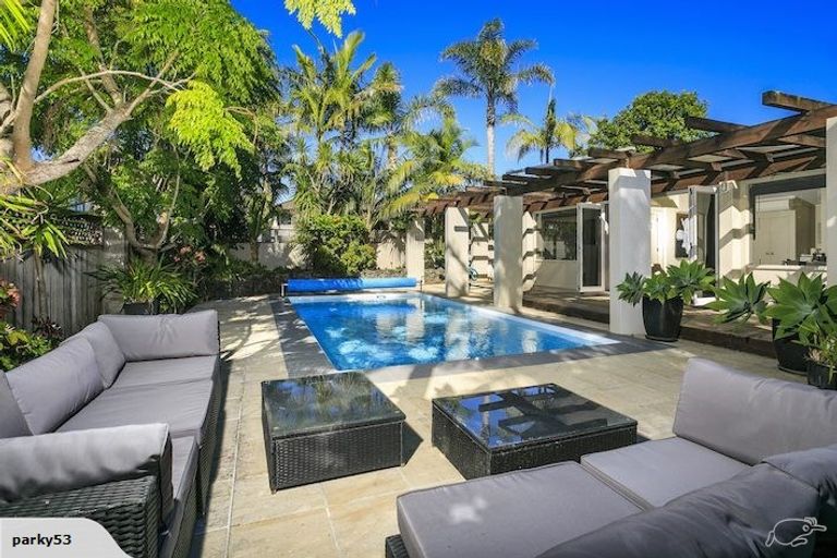 Photo of property in 1/15 Sanders Avenue, Takapuna, Auckland, 0622