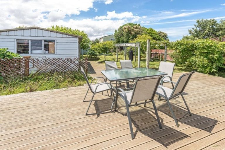 Photo of property in 22 Kotuku Street, Castlecliff, Whanganui, 4501