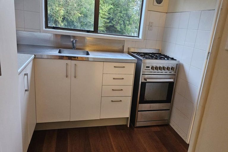 Photo of property in 82 Glen Road, Ranui, Auckland, 0612