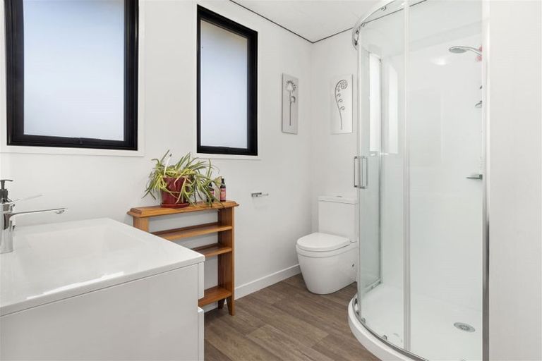 Photo of property in 5 Longstead Avenue, Papamoa Beach, Papamoa, 3118