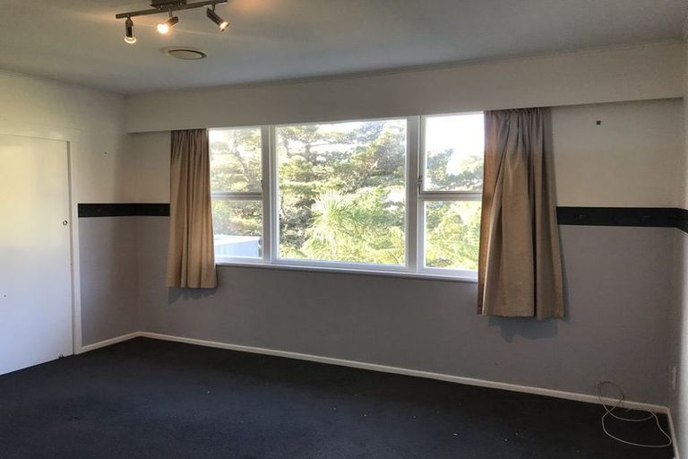 Photo of property in 18 Glen Alton Avenue, Paparangi, Wellington, 6037