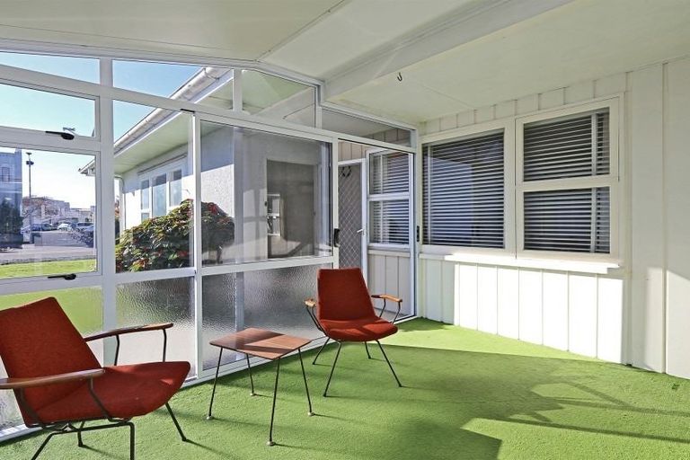 Photo of property in 1/204 Lyndon Road West, Hastings, 4122