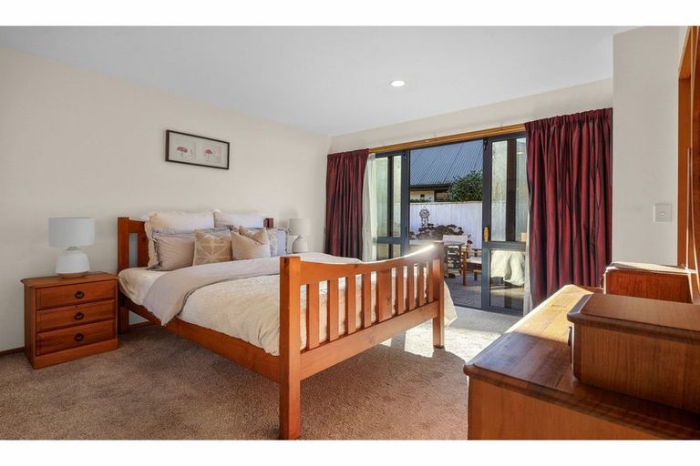 Photo of property in 1 Stanton Place, Woodend, 7610