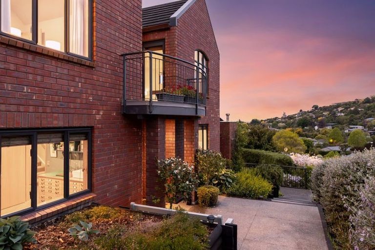 Photo of property in 2 Emerald Lane, Cashmere, Christchurch, 8022