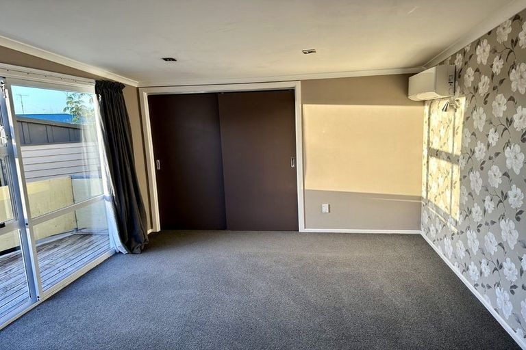Photo of property in 2 Newcastle Street, Hokowhitu, Palmerston North, 4410