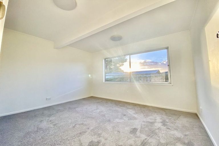 Photo of property in 32 Cape Road, Mangere, Auckland, 2022
