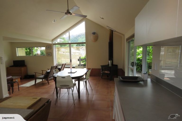 Photo of property in 10 Criterion Street, Arrowtown, 9302