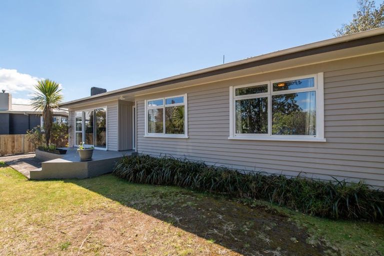Photo of property in 14 Clouston Crescent, Fenton Park, Rotorua, 3010