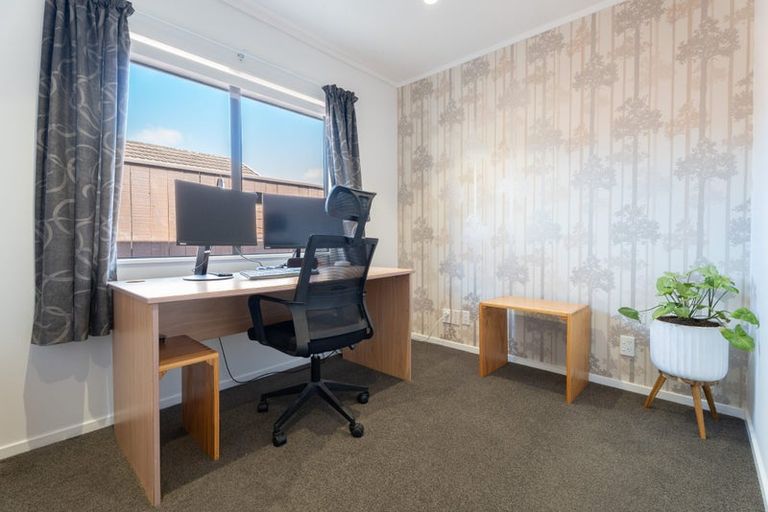 Photo of property in 15 Kentwood Drive, Woodridge, Wellington, 6037