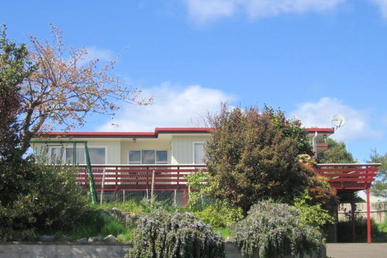 Photo of property in 2 Normand Place, Richmond Heights, Taupo, 3330