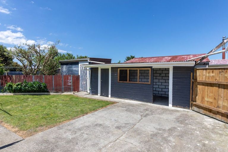 Photo of property in 46 Ross Street, Woodville, 4920