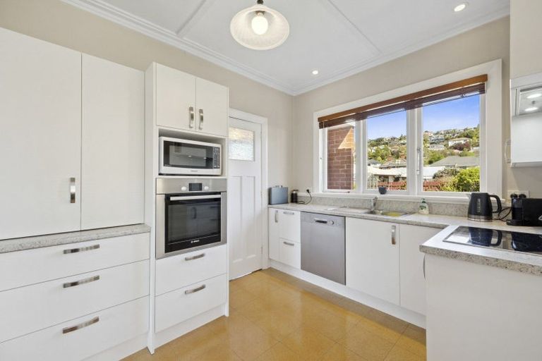 Photo of property in 104 Surrey Street, Forbury, Dunedin, 9012