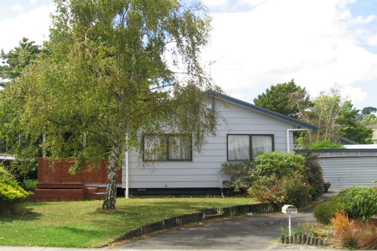 Photo of property in 32 Shanly Street, Brown Owl, Upper Hutt, 5018