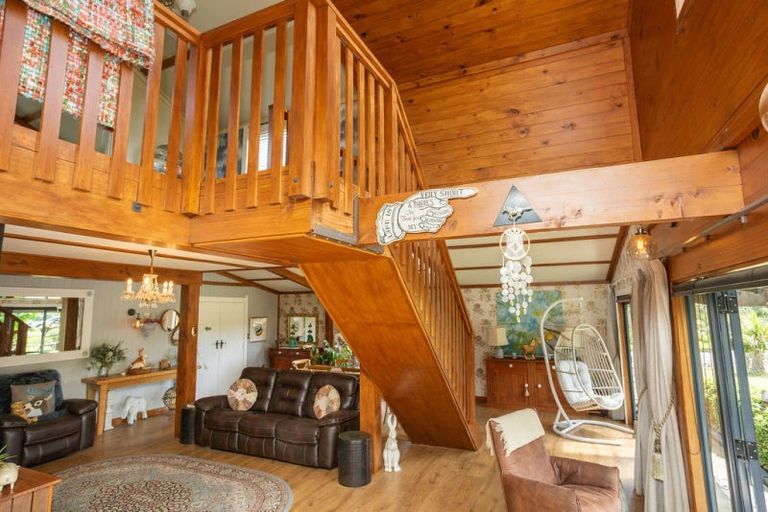 Photo of property in 72 Township Road, Kumeroa, Woodville, 4997