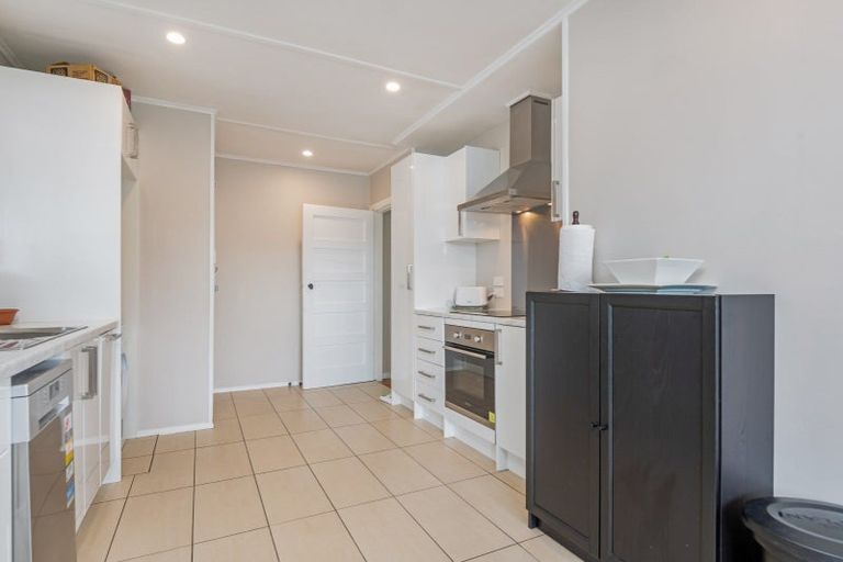Photo of property in 41 Rangiora Avenue, Roslyn, Palmerston North, 4414