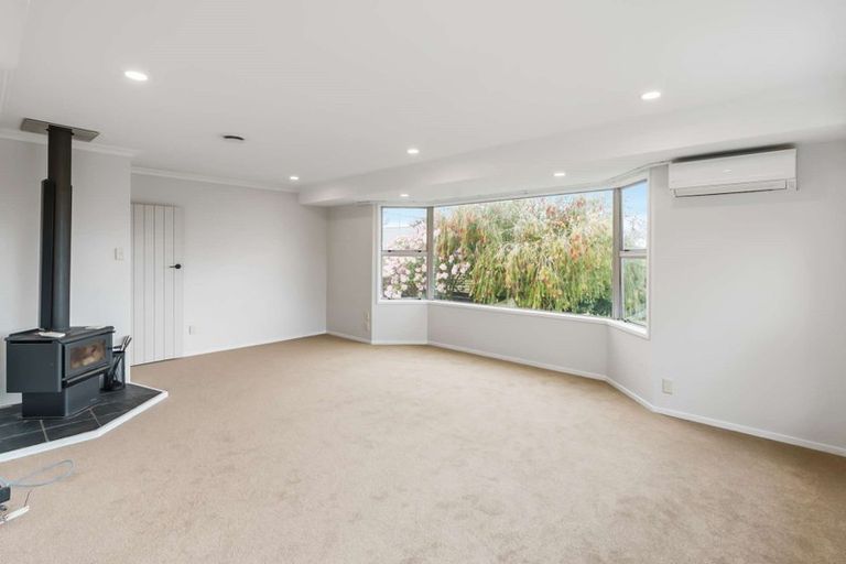 Photo of property in 9 Teal Place, Selwyn Heights, Rotorua, 3015