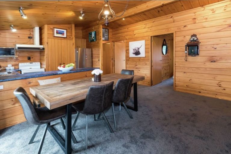 Photo of property in 35 Botany Road, Botany Downs, Auckland, 2010