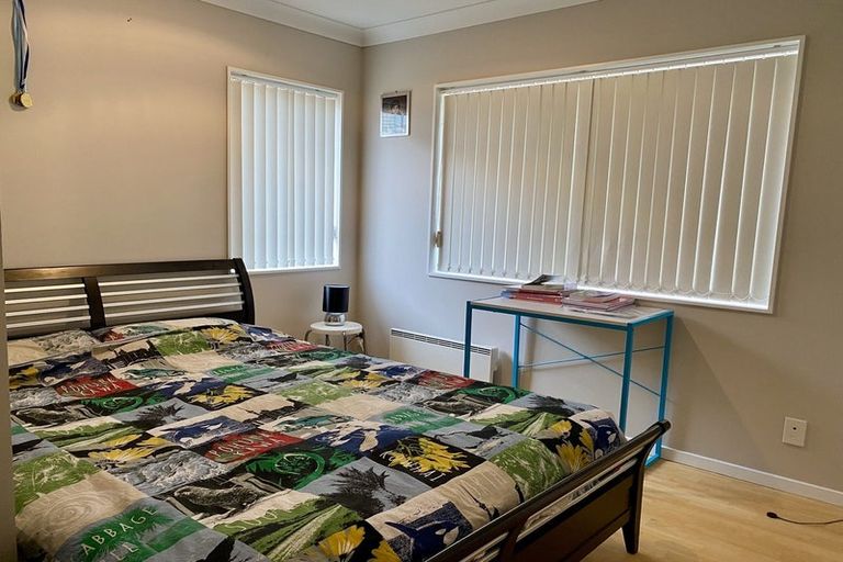 Photo of property in 41 Erlestoke Crescent, Churton Park, Wellington, 6037