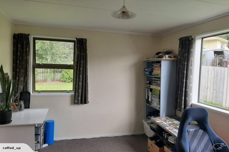 Photo of property in 9 Elgin Grove, Merrilands, New Plymouth, 4312