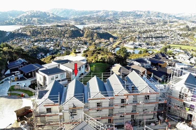 Photo of property in 2/30 Adventure Drive, Whitby, Porirua, 5024