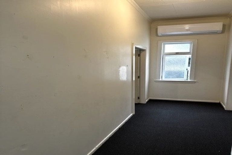 Photo of property in 9b Hadfield Terrace, Kelburn, Wellington, 6012