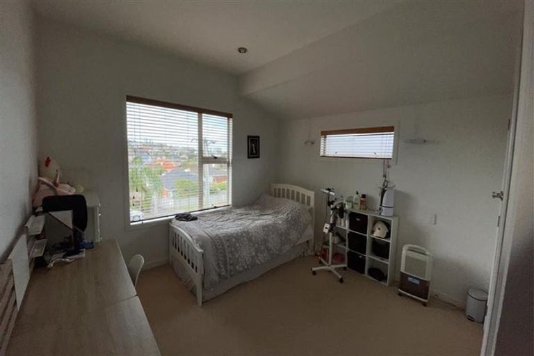 Photo of property in 1/14 Corunna Road, Milford, Auckland, 0620