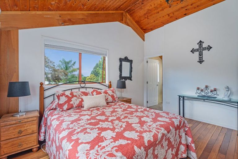 Photo of property in 5 Golf Road, Whitianga, 3591