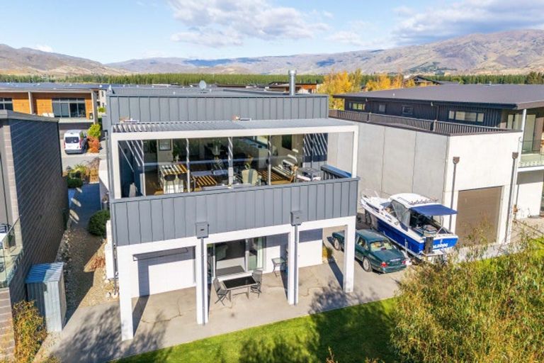 Photo of property in 8 Silverstone Drive, Cromwell, 9384