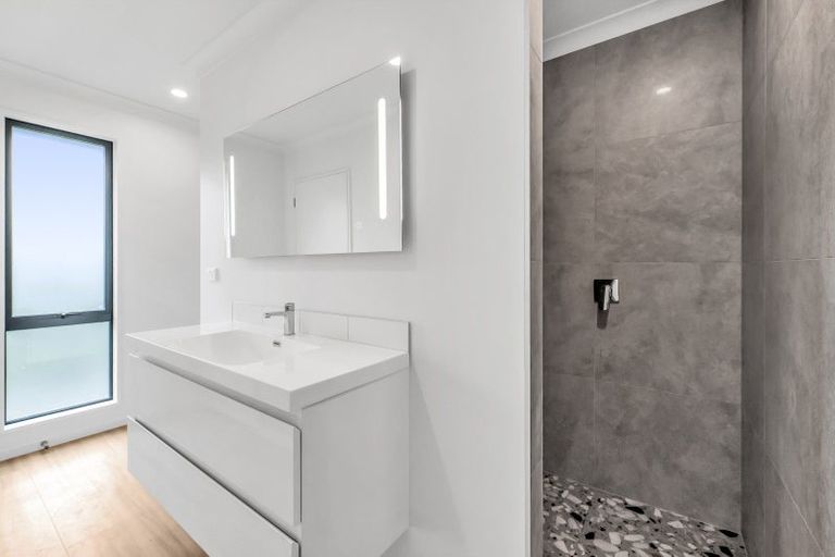 Photo of property in 29 Irvines Track, Halswell, Christchurch, 8025