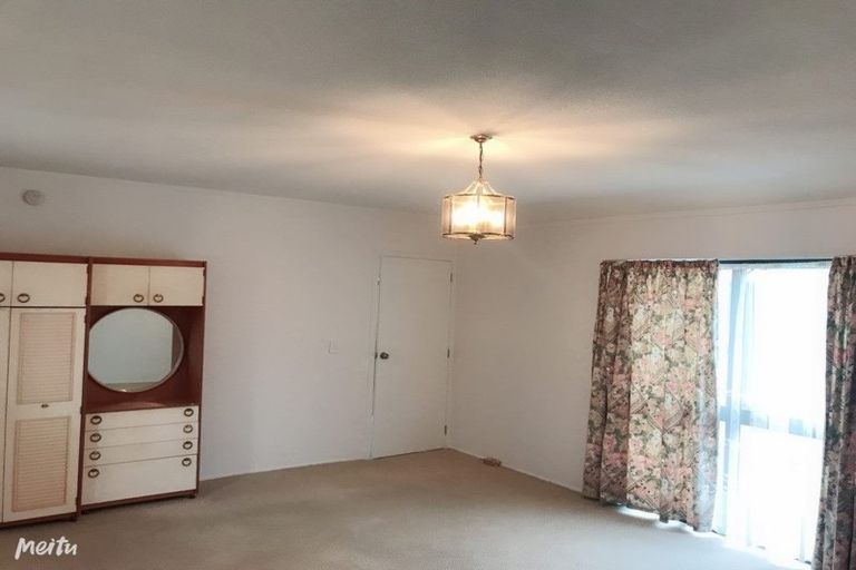 Photo of property in 69a Redoubt Road, Goodwood Heights, Auckland, 2105