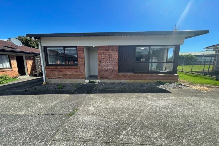 Photo of property in 4/9 Norman Spencer Drive, Papatoetoe, Auckland, 2104