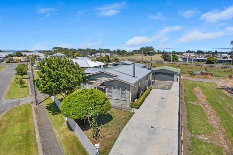 Photo of property in 1 Edmay Street, Feilding, 4702
