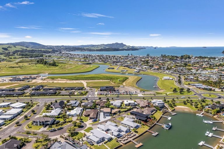 Photo of property in 7 Mermaid Place, Whitianga, 3510